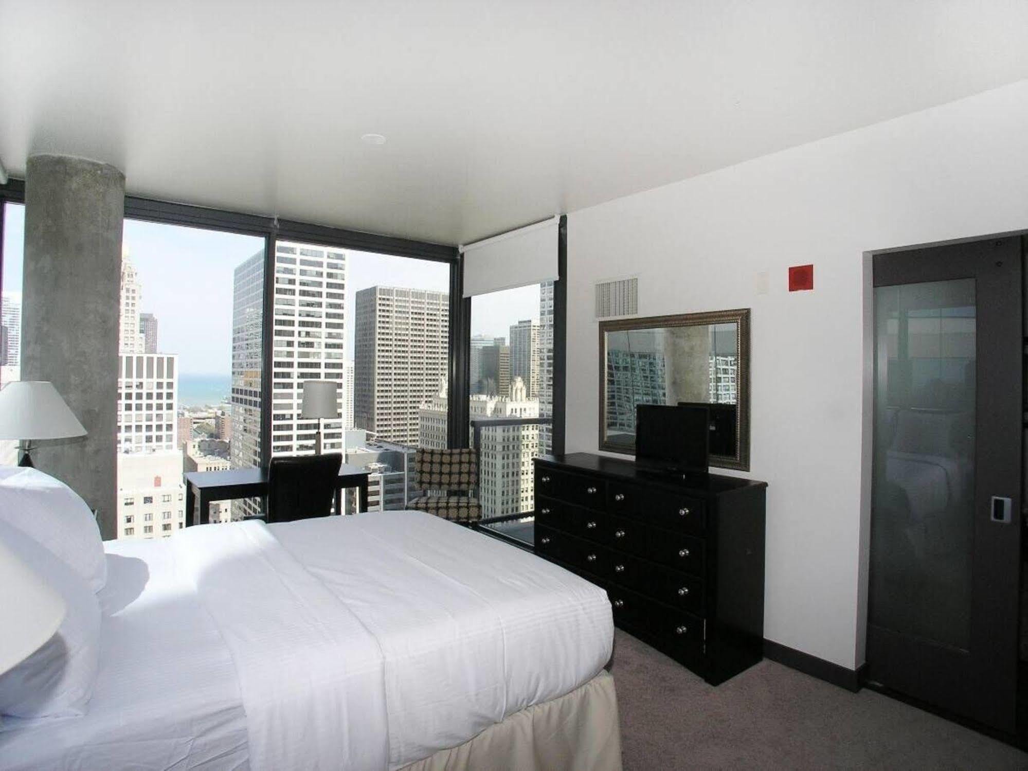 Aparthotel Bridgestreet At State And Grand Chicago Exteriér fotografie